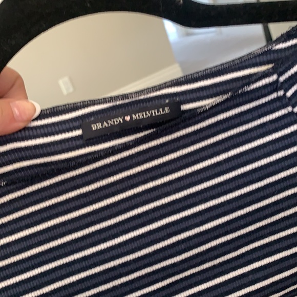 Brandy Melville crop top - Picture 3 of 5